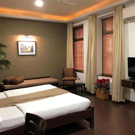 Hotel Ketan Poona Buitenkant foto