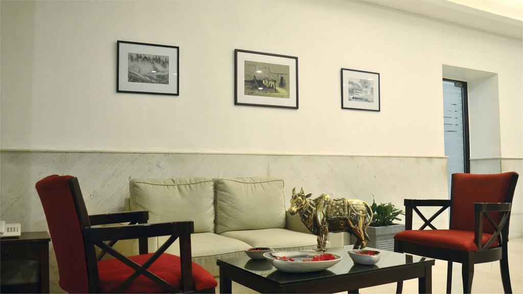 Hotel Ketan Poona Buitenkant foto