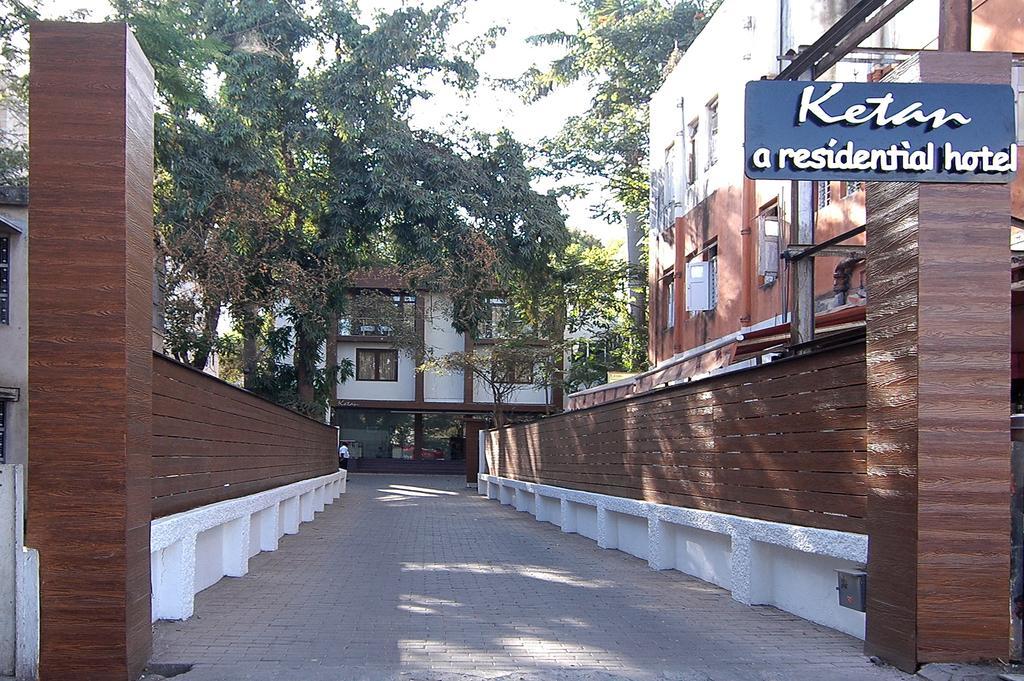 Hotel Ketan Poona Buitenkant foto