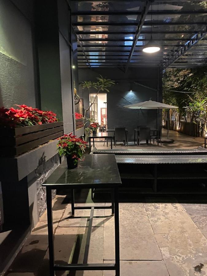 Hotel Ketan Poona Buitenkant foto