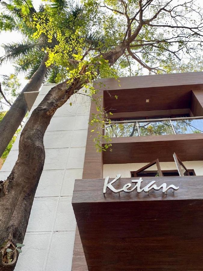 Hotel Ketan Poona Buitenkant foto