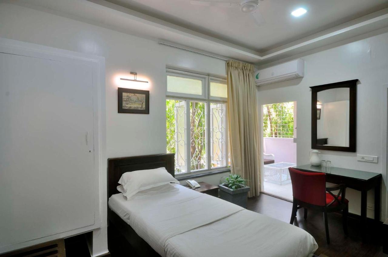 Hotel Ketan Poona Buitenkant foto